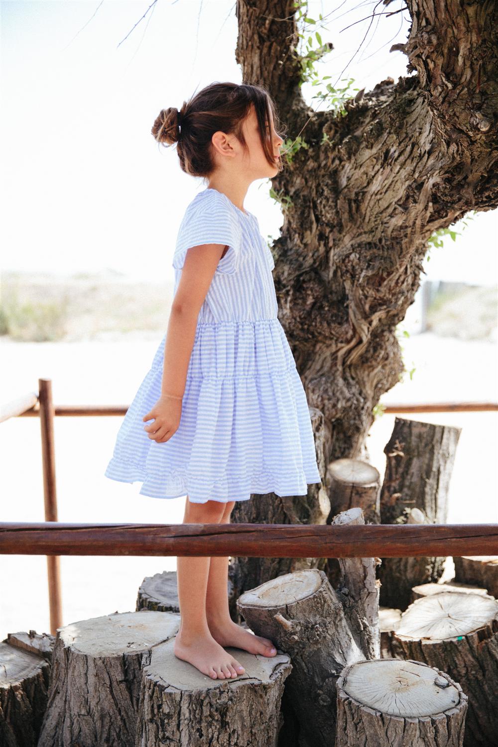 Abito a righe bianco e celeste Be for all - immagine 2