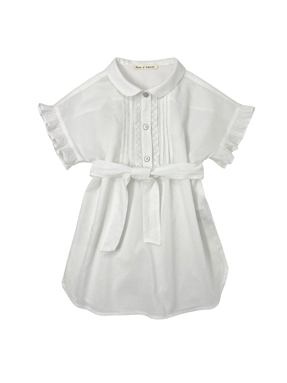 Abito bianco manica corta raglan con rouche , pettorina plissettata e pizzo e cintura in vita Zhoe & Tobiah