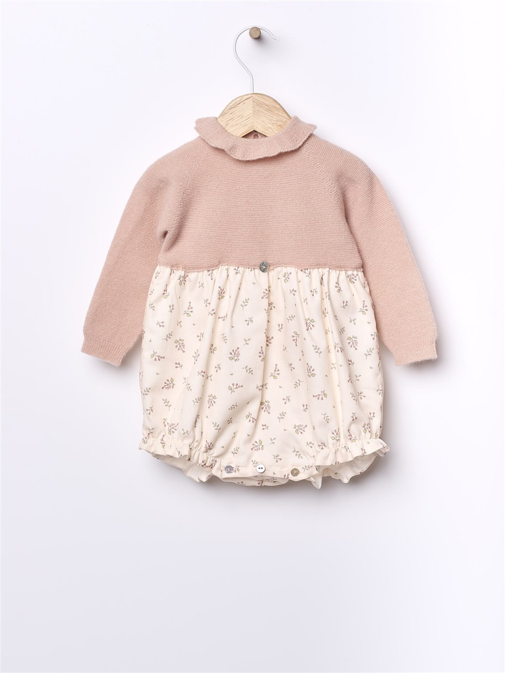 Pagliaccetto a manica lunga in lana rosa antico con fantasia floreale Wedoble