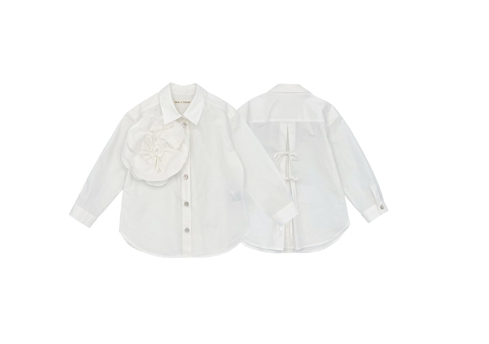 Camicia in cotone a manica lunga bianca con spilla fiore Zhoe & Tobiah - immagine 4