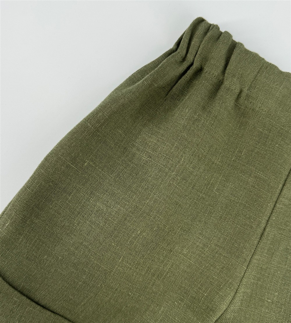 Completo in lino bermuda verde e camicia coreana a righe panna e verdi La Stupenderia - immagine 4