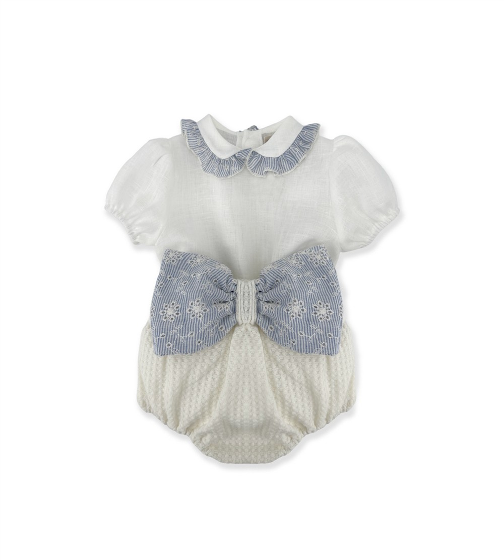 Completo coulotte e body in lino con profilo colletto e fiocco pizzo san gallo azzurro La Stupenderia